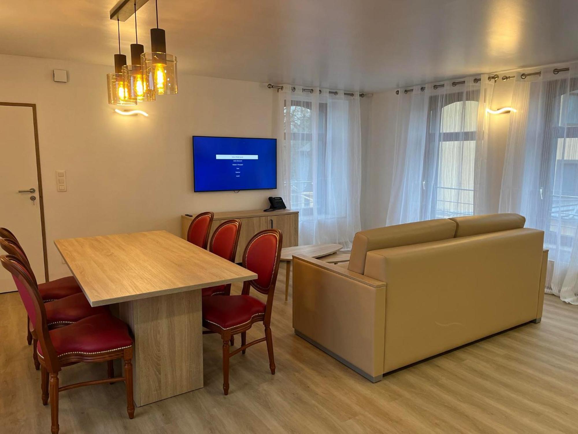 Residence De La Roseraie Флоранвиль Экстерьер фото